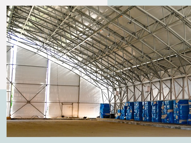 Строительство крытых катков в Мирном