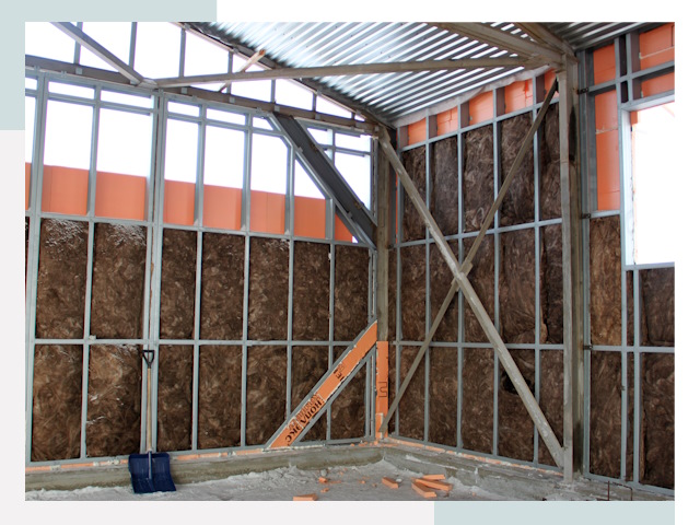 Утепленные ангары в Мирном